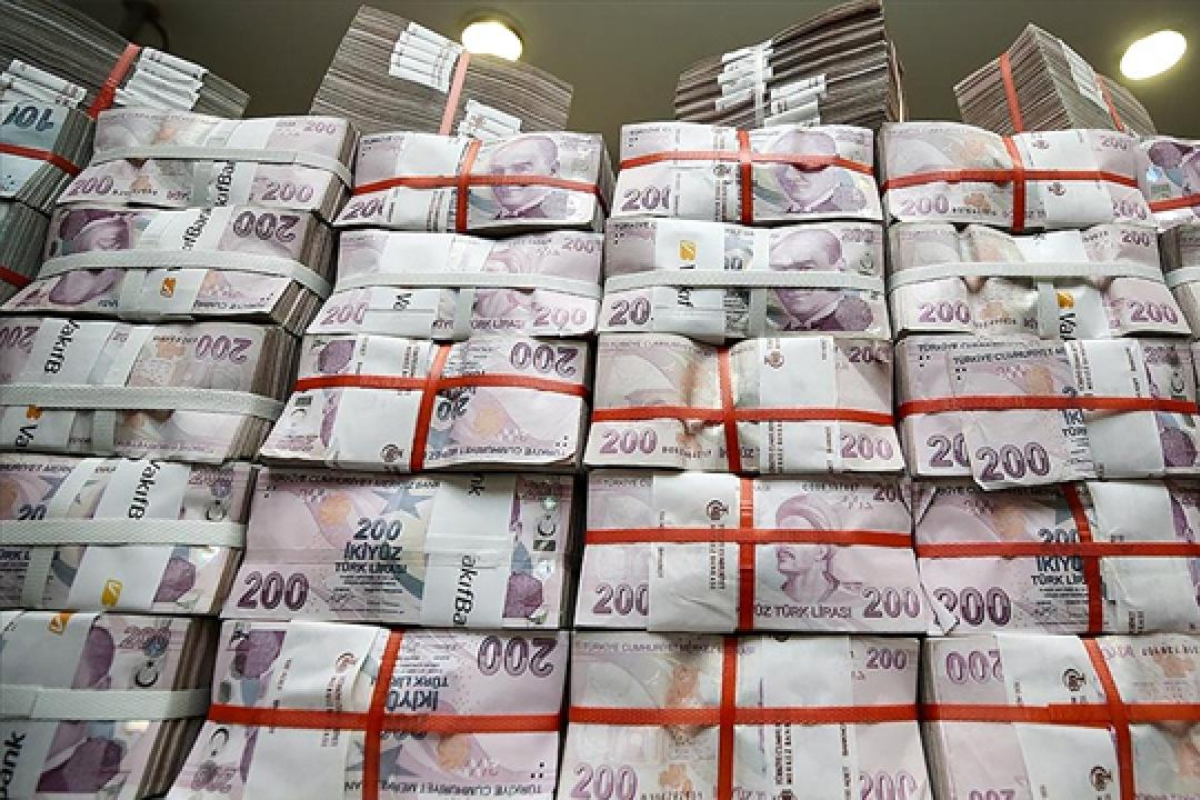 Kur Korumalı Mevduat bakiyesi ağustosta 2,2 milyar dolar azalarak 9,7 milyar dolara geriledi