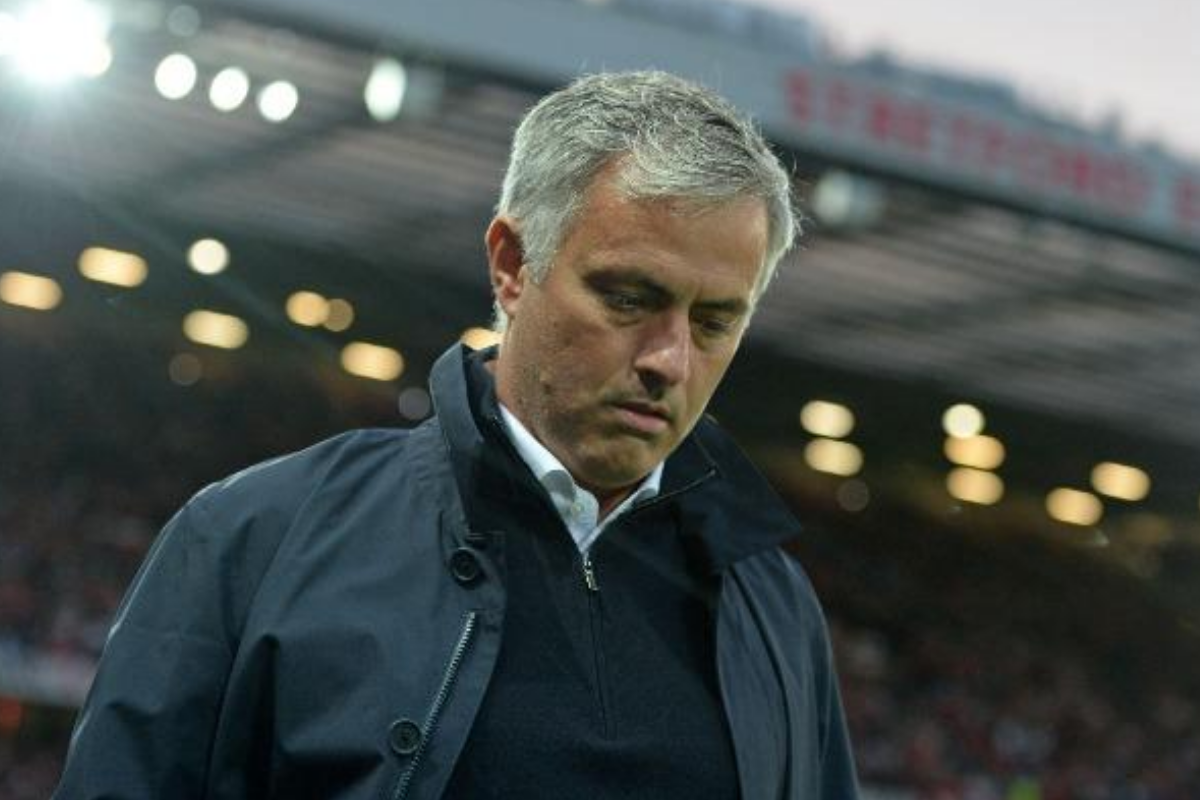 Chelsea’nin eski CEO'su Peter Kenyon: Jose Mourinho kovulunca iki oyuncu gözyaşlarına boğuldu