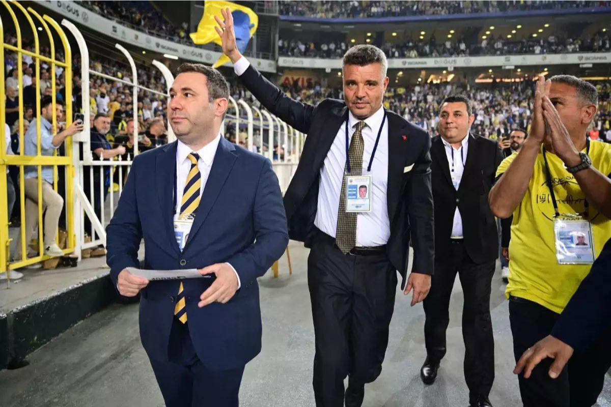 Fenerbahçe'de Saran yönetimi, kongrede verilmeyen yetkileri almak için olağanüstü mali genel kurula gidiyor