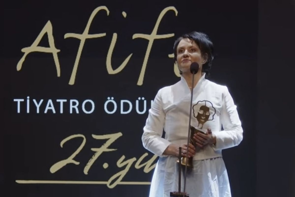 Yapı Kredi Afife Tiyatro Ödülleri sahiplerini buldu, Medea Material 5 dalda ödül aldı