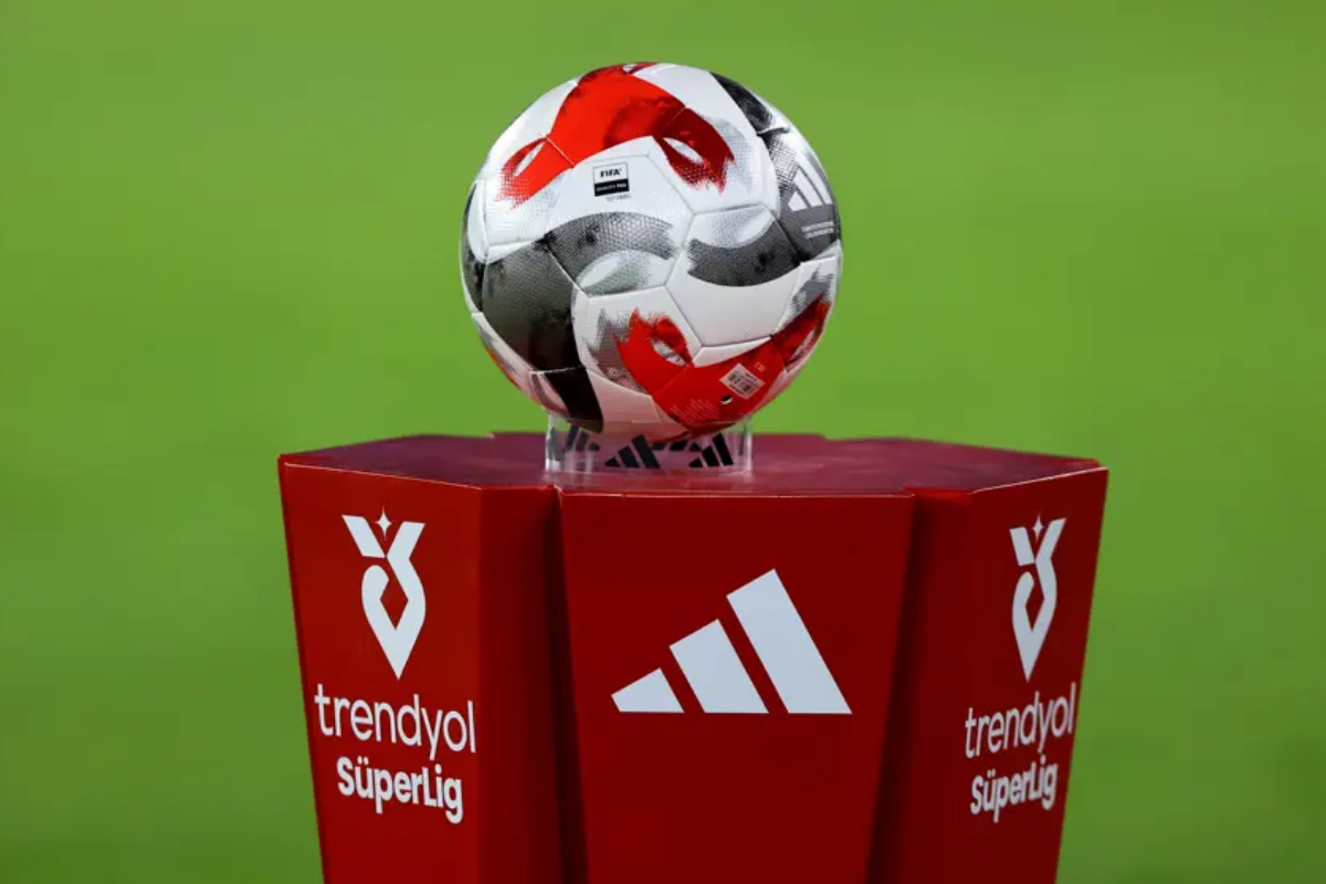 FIFA, Kayserispor'a 3 dönem transfer yasağı getirdi