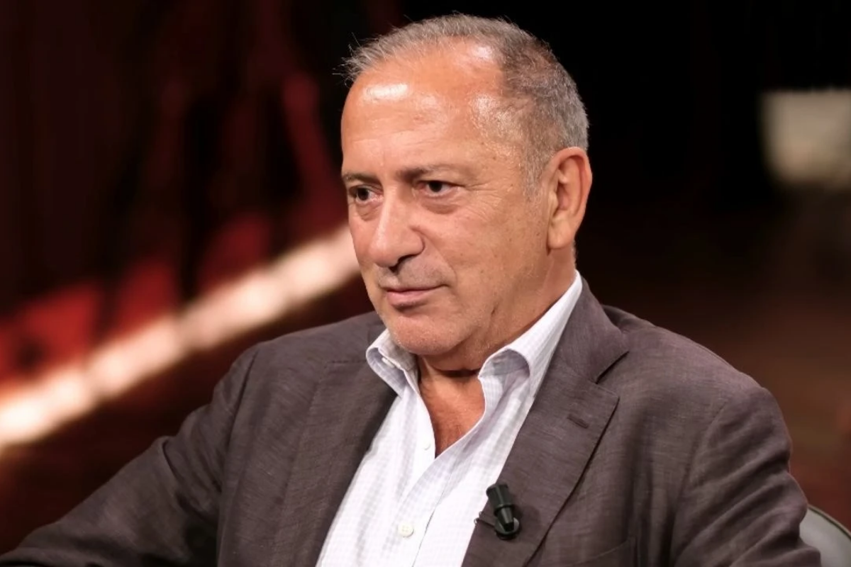 Fatih Altaylı, cezaevinden yazılı mesajları ile sürdürdüğü YouTube programlarına bir süre ara verdiğini açıkladı