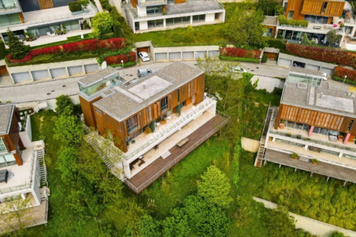 Çubuklu'da ünlülerin yaşadığı sitede yer alan lüks villa 162,5 milyon TL'ye Ziraat Bankası'ndan satılık