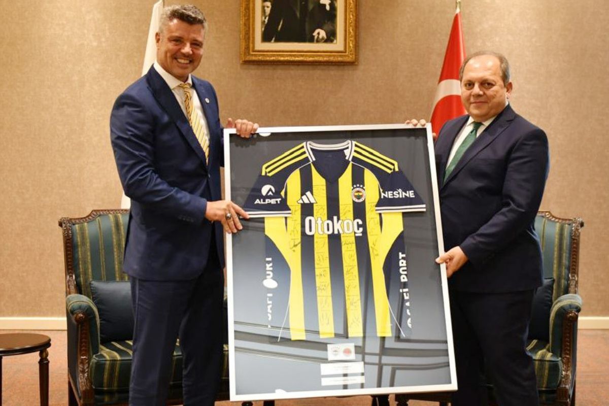 Fenerbahçe Başkanı Sadettin Saran'dan Yargıtay Başkanı ve Yargıtay Cumhuriyet Başsavcısı'na ziyaret