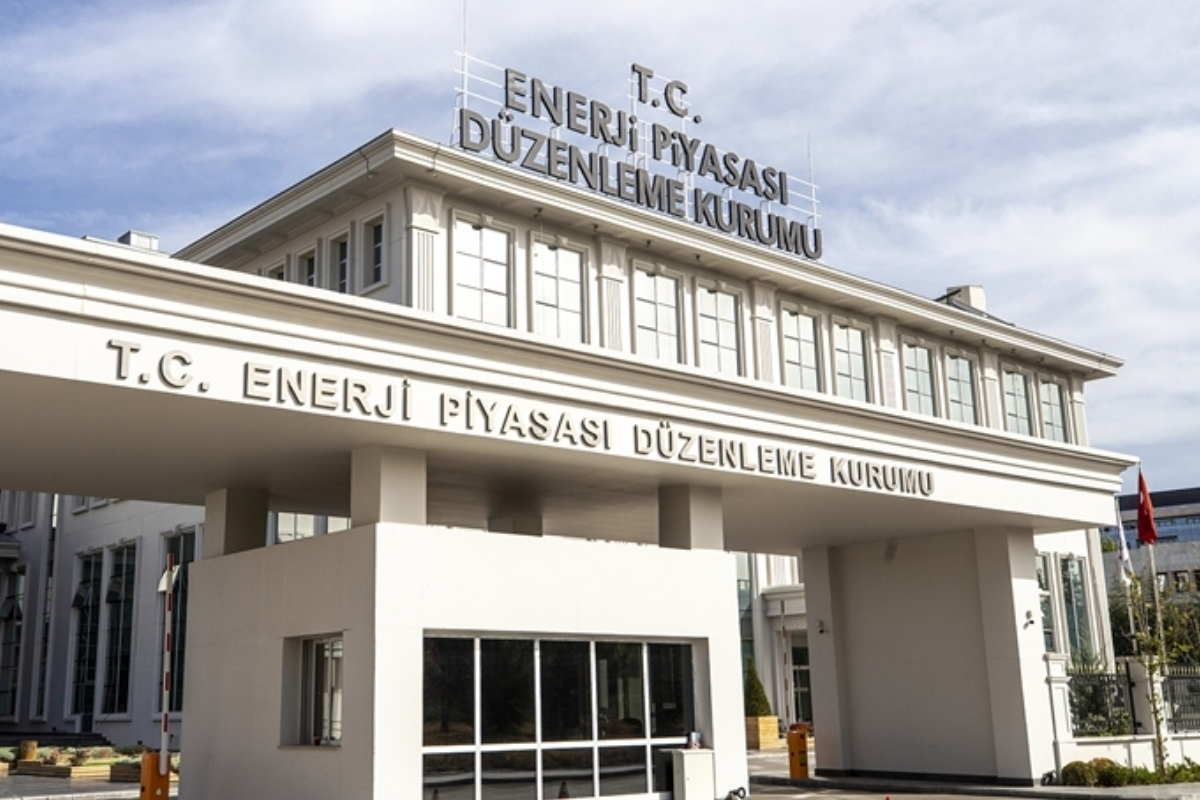 EPDK, Petrol Piyasası Fiyatlandırma Sistemi Yönetmeliği’ni güncelledi: Tarifeler ve ilan panolarına ilişkin kurallar değişti