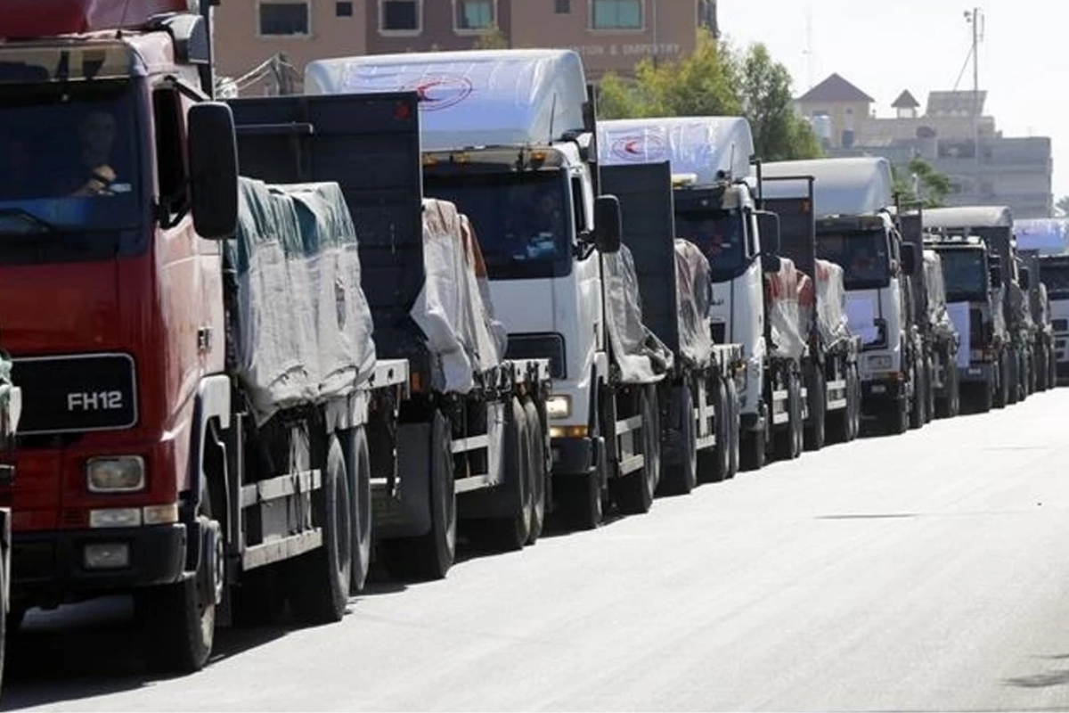 Gazze'de ateşkesin ardından ilk yardım TIR'ları kente giriş yaptı