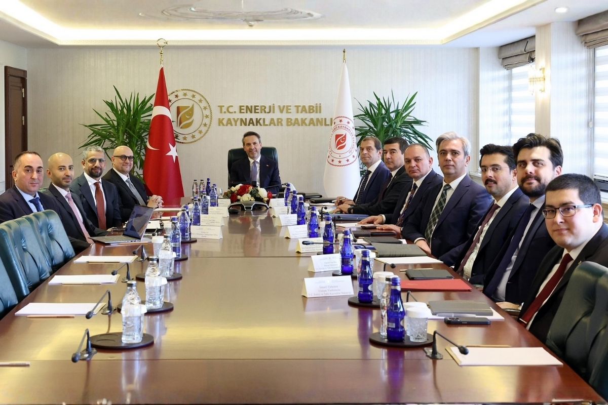 Enerji Bakanı Alparslan Bayraktar: BAE ile 1 milyar dolarlık yatırım için son aşamaya geldik