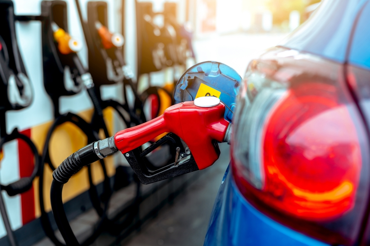 Araç sahiplerine akaryakıta indirim müjdesi, brent petrol fiyatlarındaki düşüşün ardından motorinde 1,30 TL'lik indirim bekleniyor