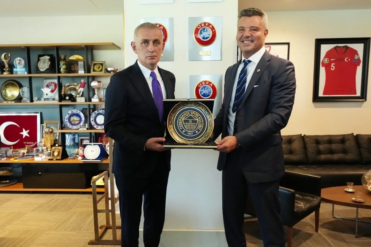 Fenerbahçe Kulübü Başkanı Sadettin Saran'dan Türkiye Futbol Federasyonu Başkanı İbrahim Hacıosmanoğlu'na ziyaret