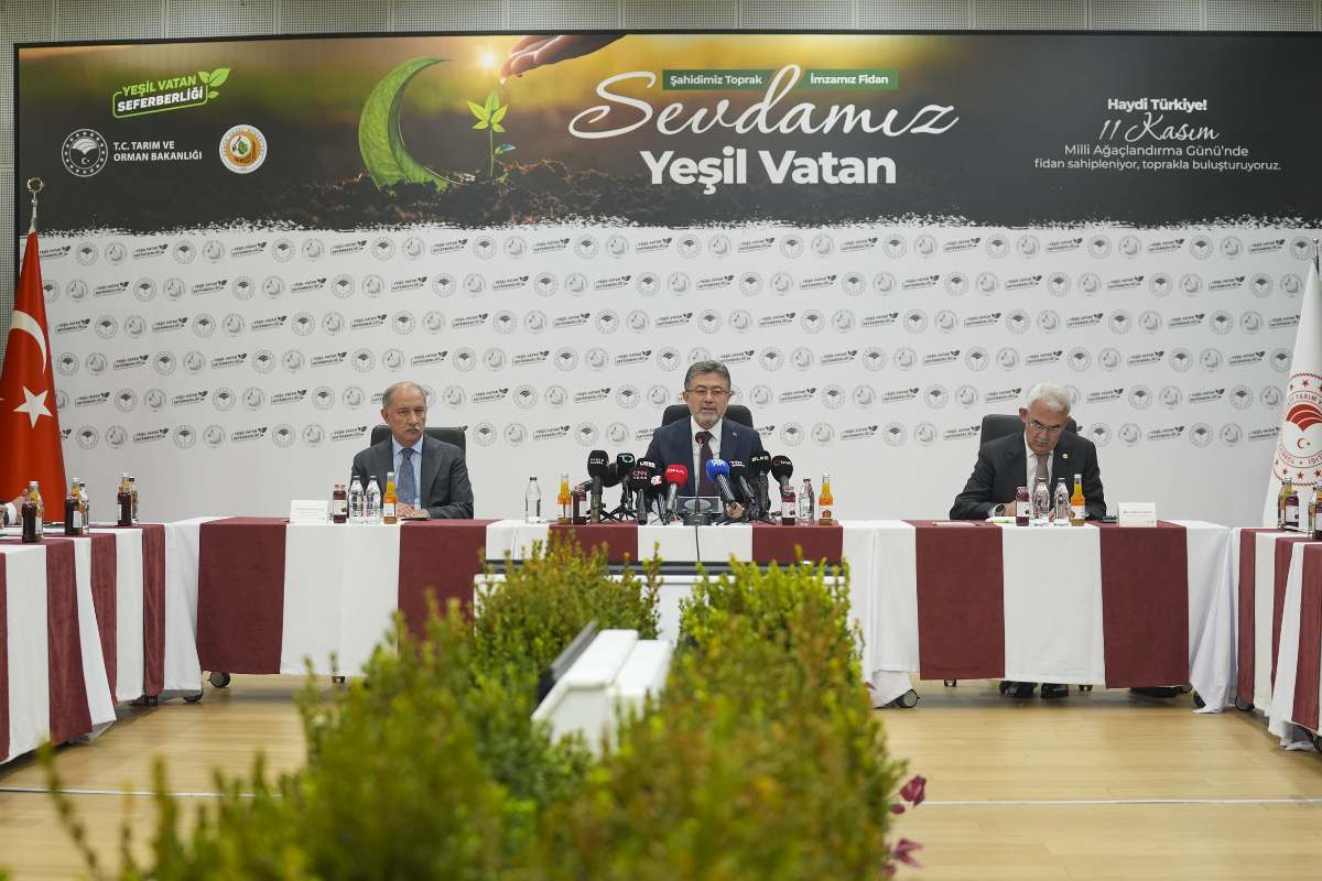 Tarım ve Orman Bakanı İbrahim Yumaklı, Yeşil Vatan Seferberliği'nin detaylarını paylaştı: Yanan alanlar hiçbir şekilde imara açılamaz