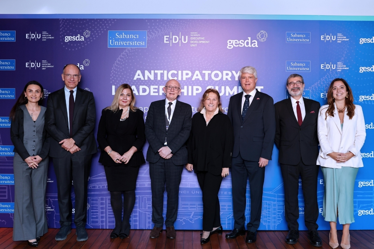 Sabancı Üniversitesi Öngörülü Liderlik Zirvesi'ne ev sahipliği yaptı, Güler Sabancı: Bugün en kritik unsur değişime açık olma tutumudur