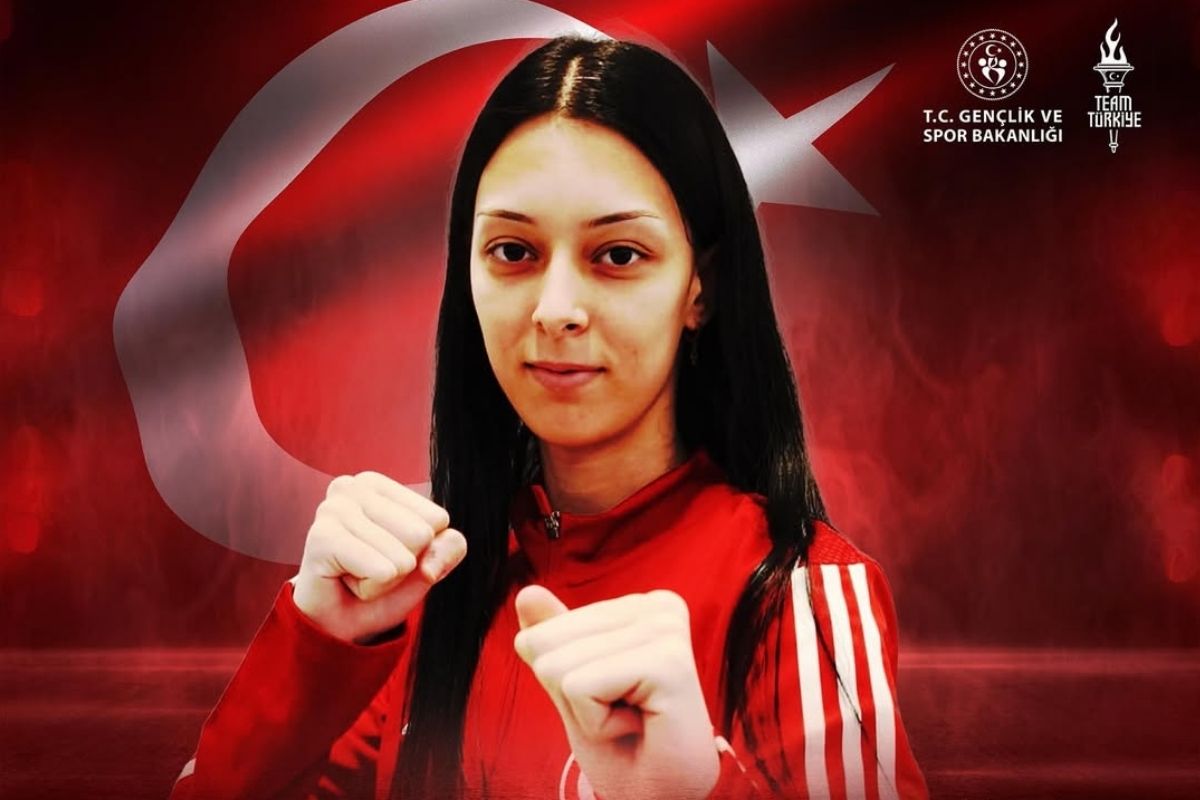 Milli tekvandocu Elif Sude Akgül, 49 kiloda dünya ikincisi oldu