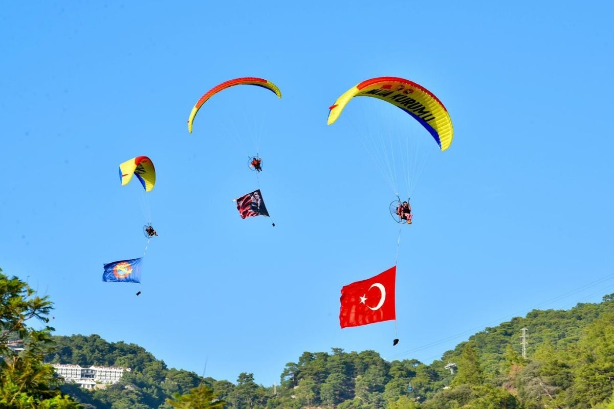 25. Uluslararası Ölüdeniz Hava Oyunları Festivali gösterilerle sona erdi