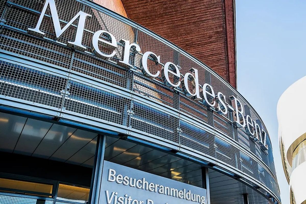 Mercedes-Benz'in karı ocak-eylül döneminde yıllık bazda yüzde 50,3 düştü