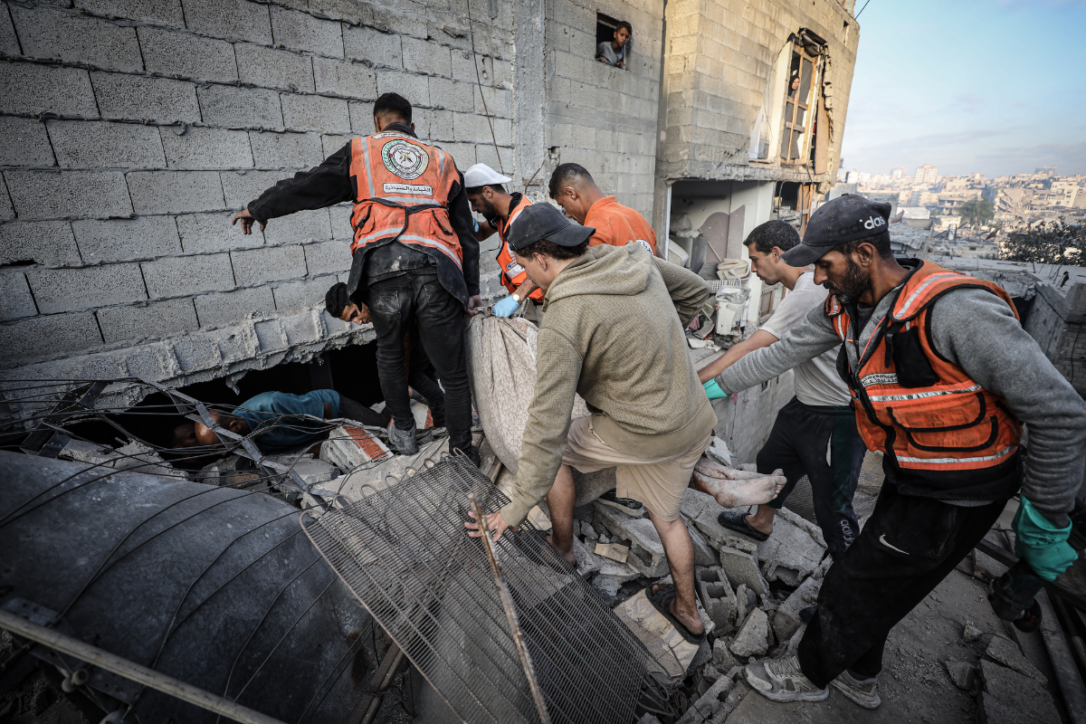 İsrail'in ateşkesi ihlal ederek Gazze'ye düzenlediği saldırılarda ölen Filistinlilerin sayısı 63'e yükseldi