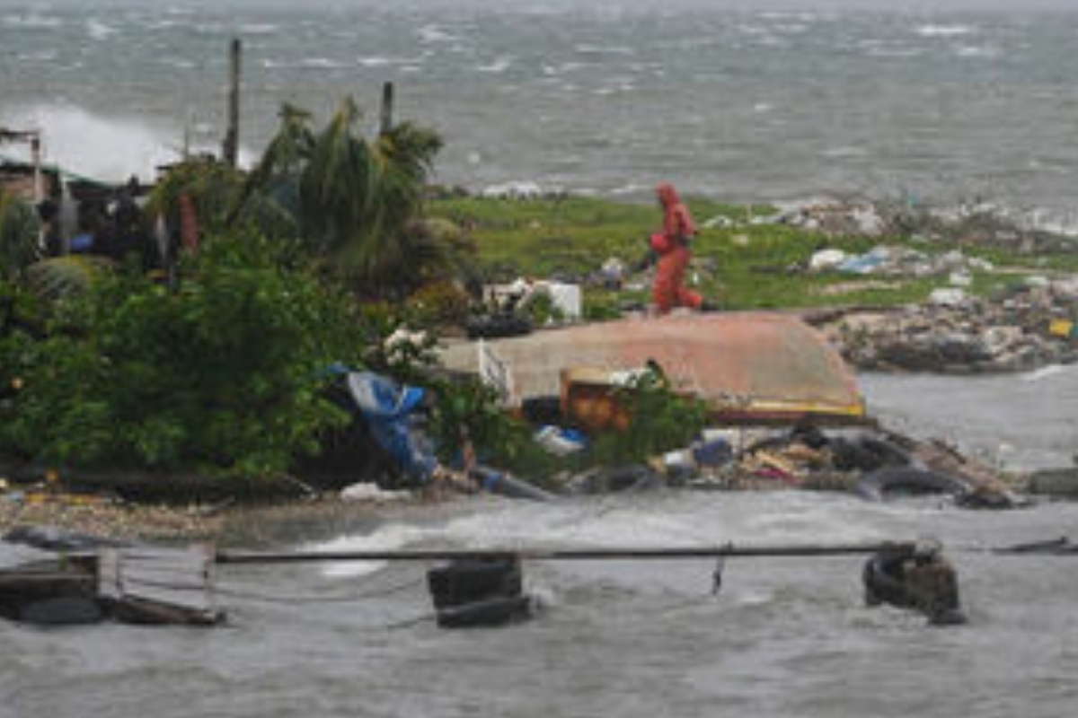 Melissa Kasırgası'nın Jamaika'da yol açtığı yıkım havadan görüntülendi