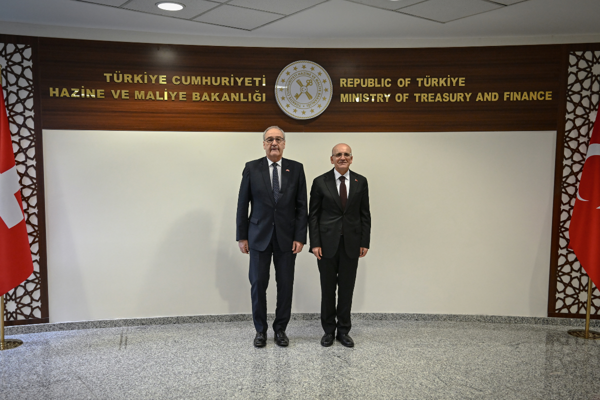 Hazine ve Maliye Bakanı Mehmet Şimşek, İsviçre Konfederasyonu Başkan Yardımcısı Parmelin ile bir araya geldi