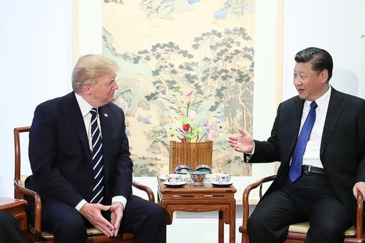 Trump ve Şi Cinping Busan’da bir araya geldi iki liderin ilk yüz yüze görüşmesi küresel dengeler açısından kritik önem taşıyor