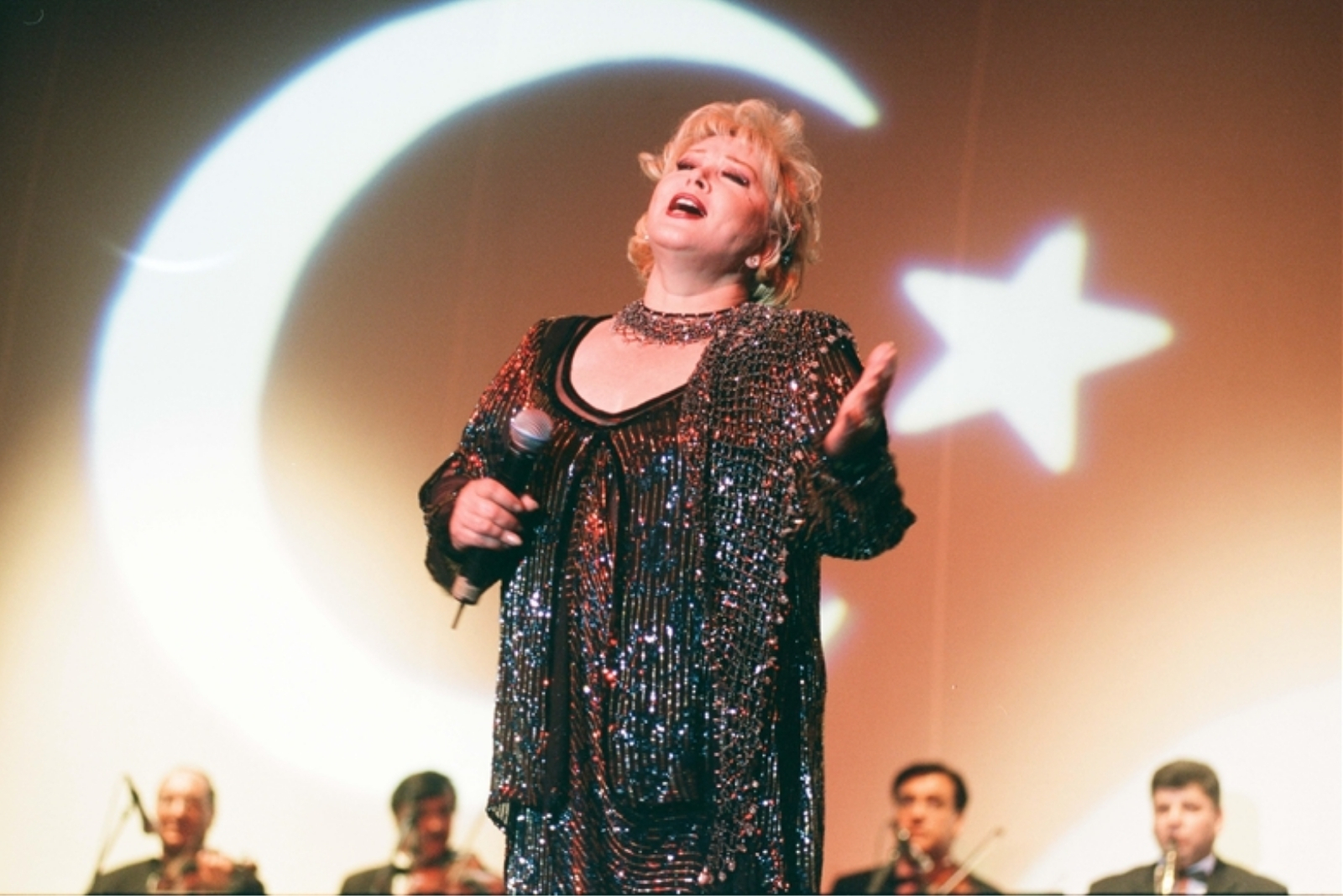 Türk sanat müziğinin bilinen isimlerinden Muazzez Abacı kalp krizi geçirdi