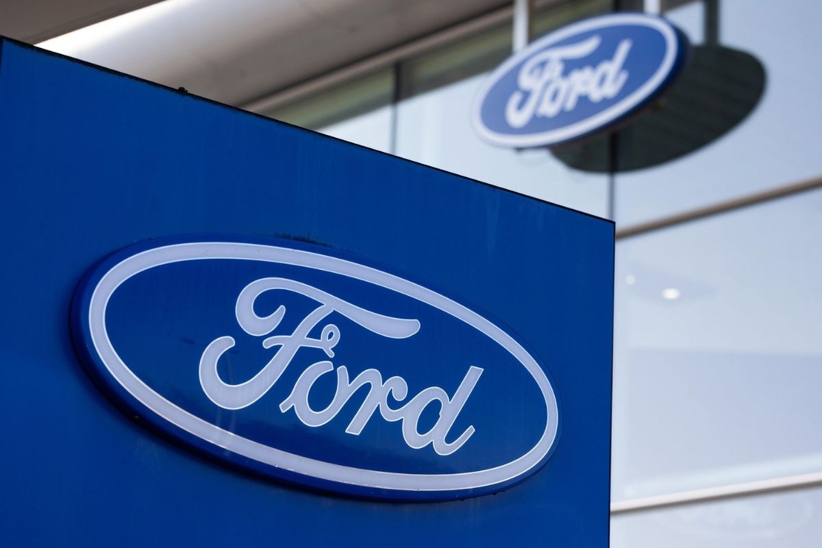 Ford çeşitli arızalar nedeniyle 306 bin 800 aracını geri çağırdı