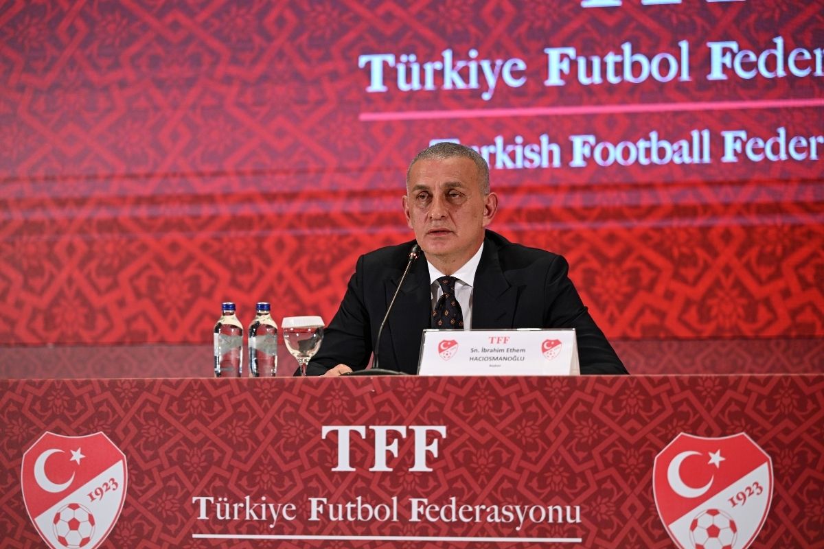 TFF Başkanı İbrahim Hacıosmanoğlu, hakemlerin ardından 3 bin 700 futbolcuya bahis soruşturması başlatıldığını söyledi