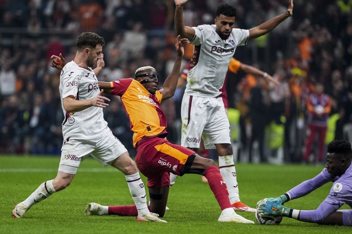 Süper Lig'de zirve yarışındaki Galatasaray ve Trabzonspor, RAMS Park'ta puanları paylaştı