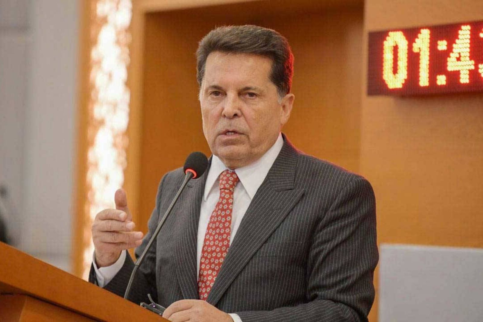 Esenyurt Belediye Başkanlığı görevinden uzaklaştırılan Ahmet Özer'in 15 yıla kadar hapsi istendi