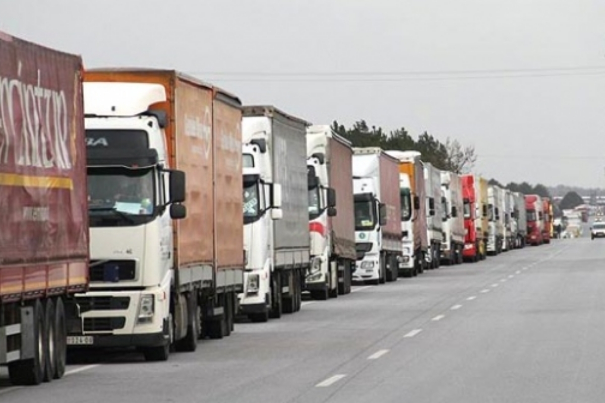 Parka mühür sonrası Kapıkule'de 7 kilometrelik TIR kuyruğu