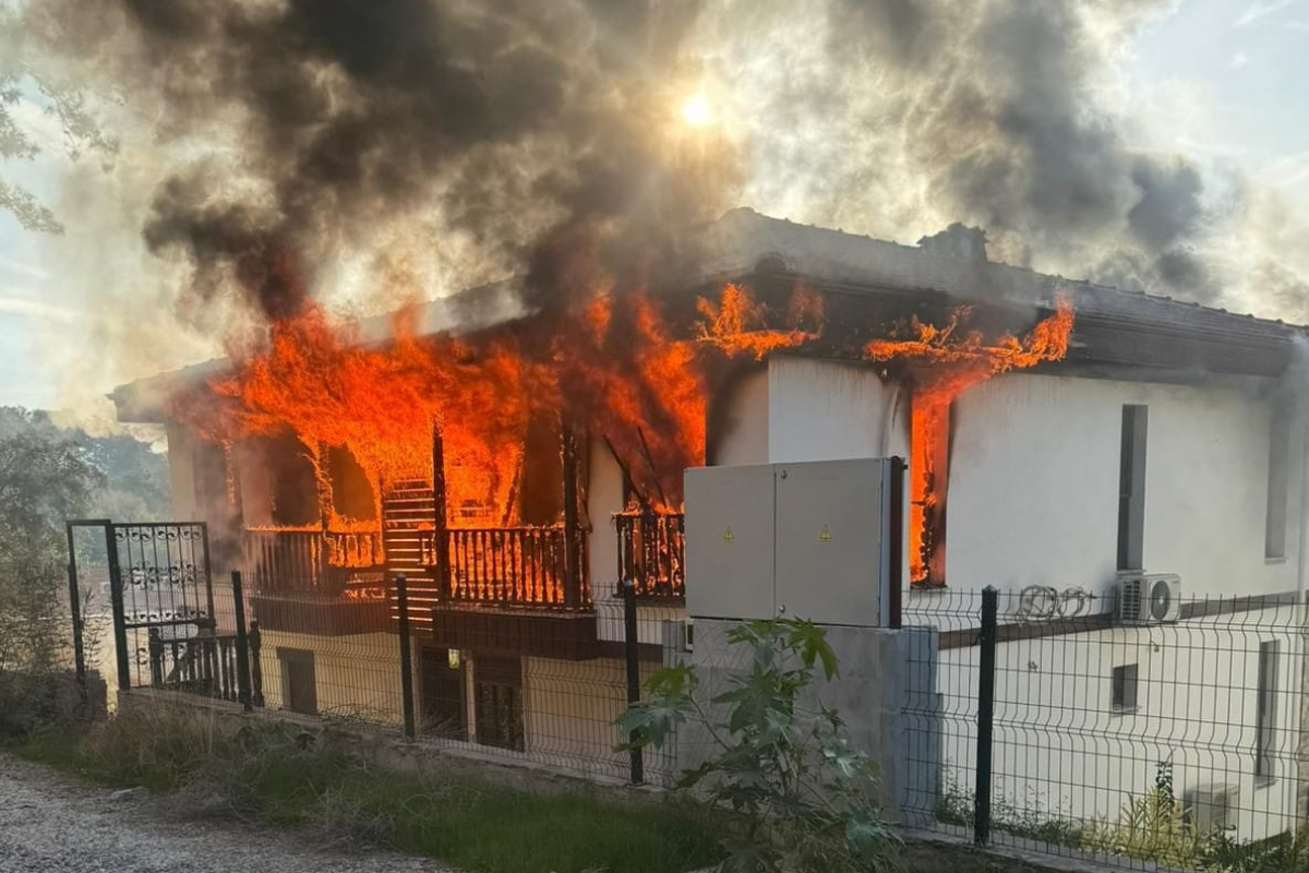 Muğla'da villada bağımlı dehşeti; uyuşturucu bağımlısı arkadaşının evini yaktı, 2'si jandarma 3 kişi yaralandı