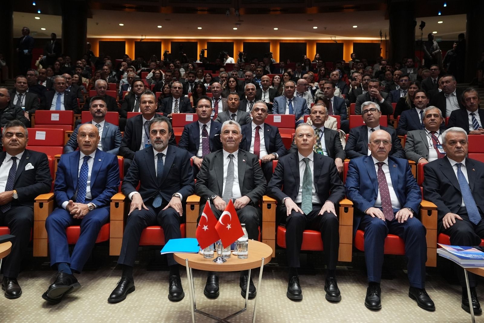 Ticaret Bakanlığı öncülüğünde Ankara e İhracat Zirvesi düzenlendi