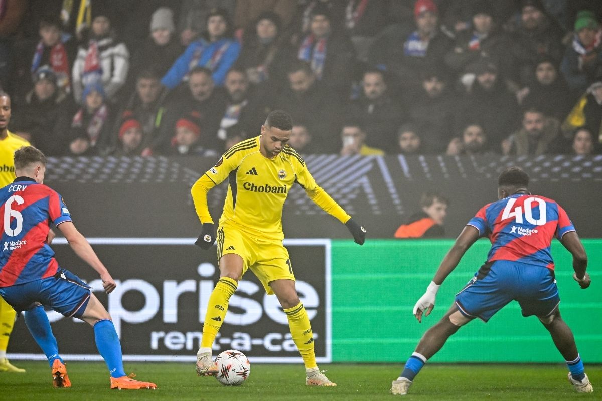 Fenerbahçe, Avrupa Ligi'nde konuk olduğu Viktoria Plzen ile berabere kaldı