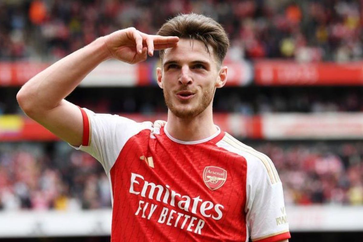 Real Madrid, Declan Rice’ı transfer etmek istiyor ancak Arsenal 150 milyon eurodan aşağı inmiyor