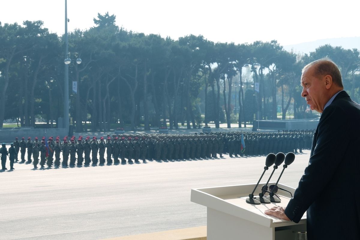Cumhurbaşkanı Erdoğan'dan Azerbaycan'ın Karabağ Zaferi'nin yıl dönümünde tarihi mesajlar