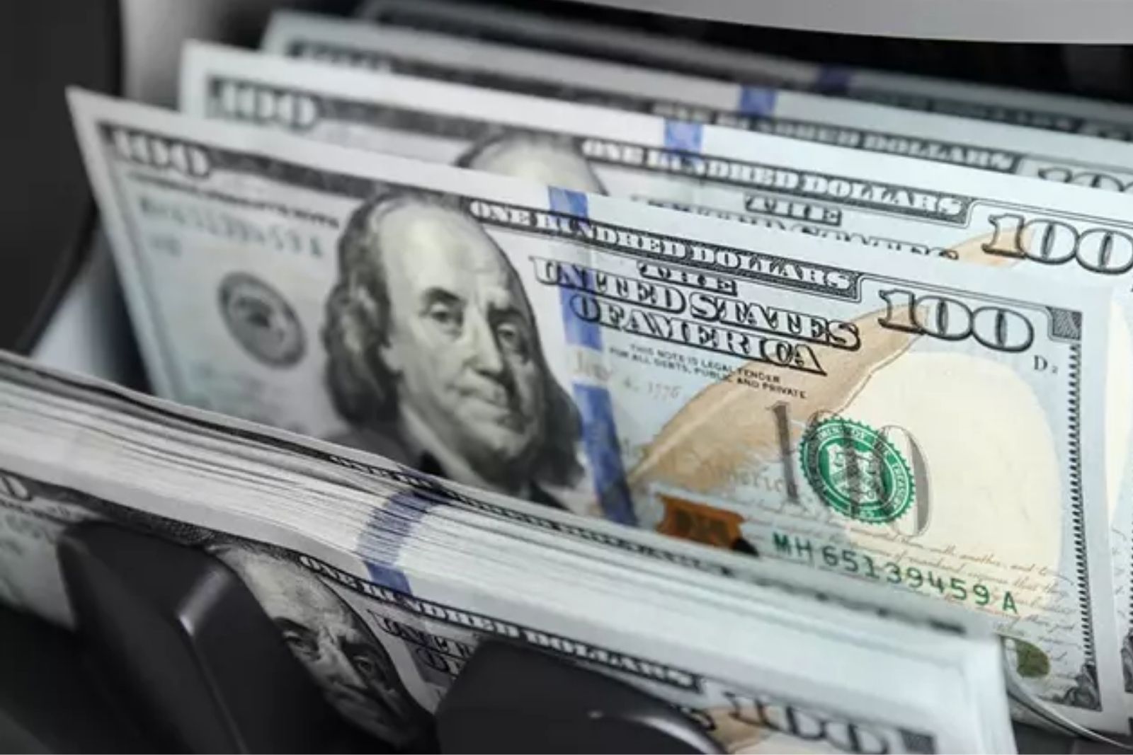 Finans Ödemeler Dengesi Beklenti Anketi'ne katılan ekonomistler tahminlerini açıkladı