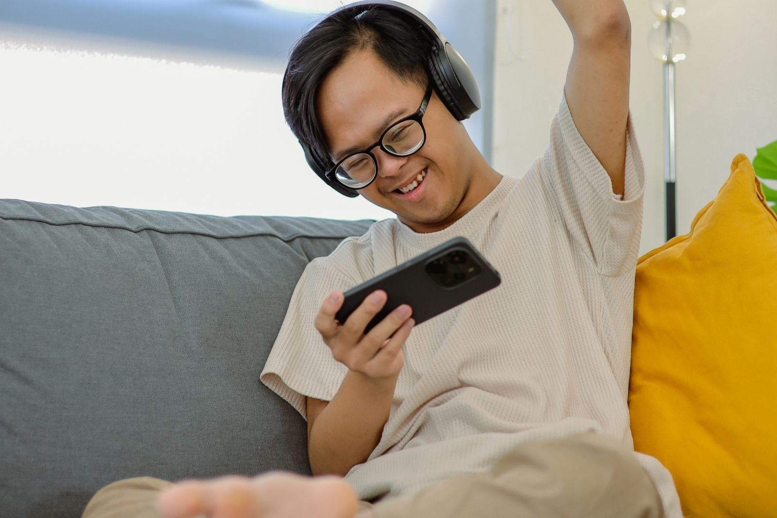 Endonezya'da okul kampüsündeki patlama sonrası çevrim içi oyunların kısıtlanması değerlendiriliyor