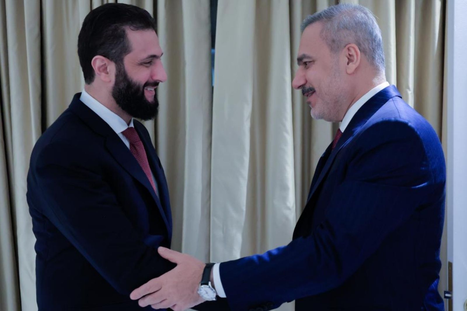 Dışişleri Bakanı Hakan Fidan, Suriye Cumhurbaşkanı Ahmed Şara ile ABD'de bir araya geldi