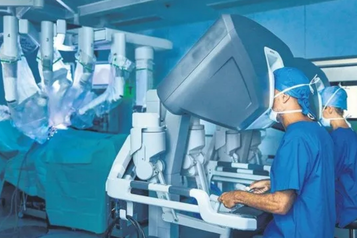 Muğla’da düzenlenen kongrede Türk cerrahlar robotik cerrahiyi dünya çapında gösterdi