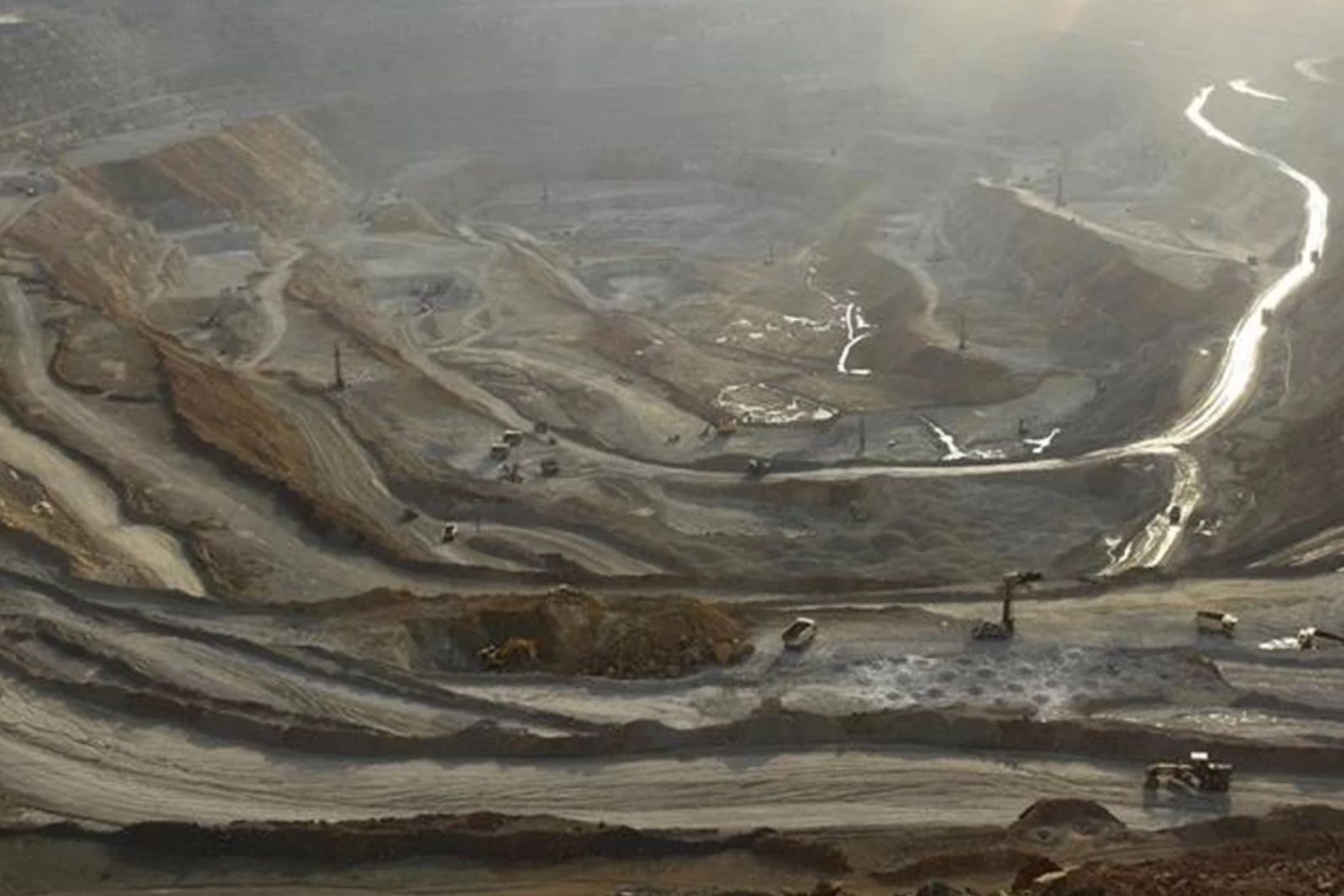 Kenya Kakamega'da 1,27 milyon onsluk büyük altın keşfi