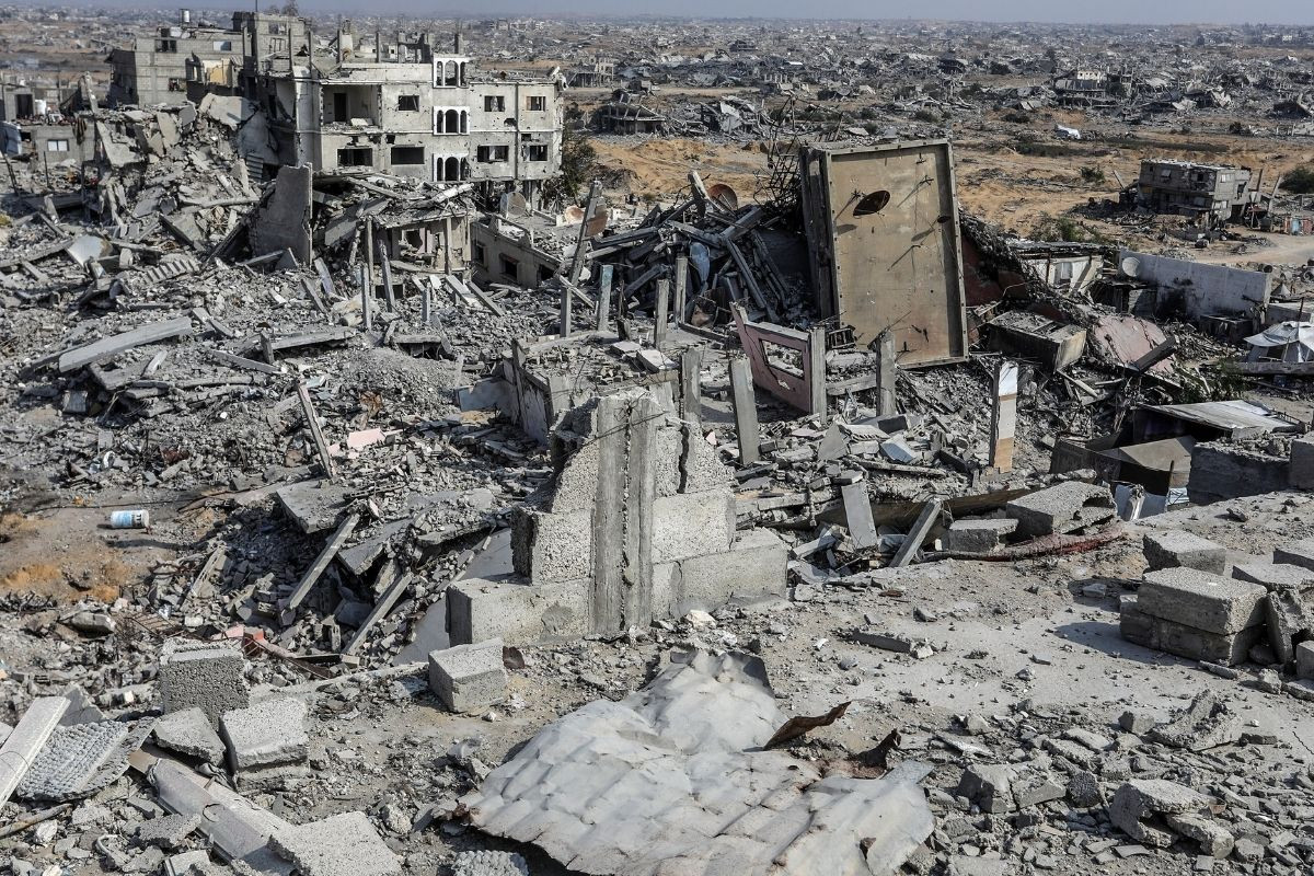 İsrail, Gazze'de ateşkes kararı sonrasında bin 500'den fazla binayı buldozerlerle yıktı