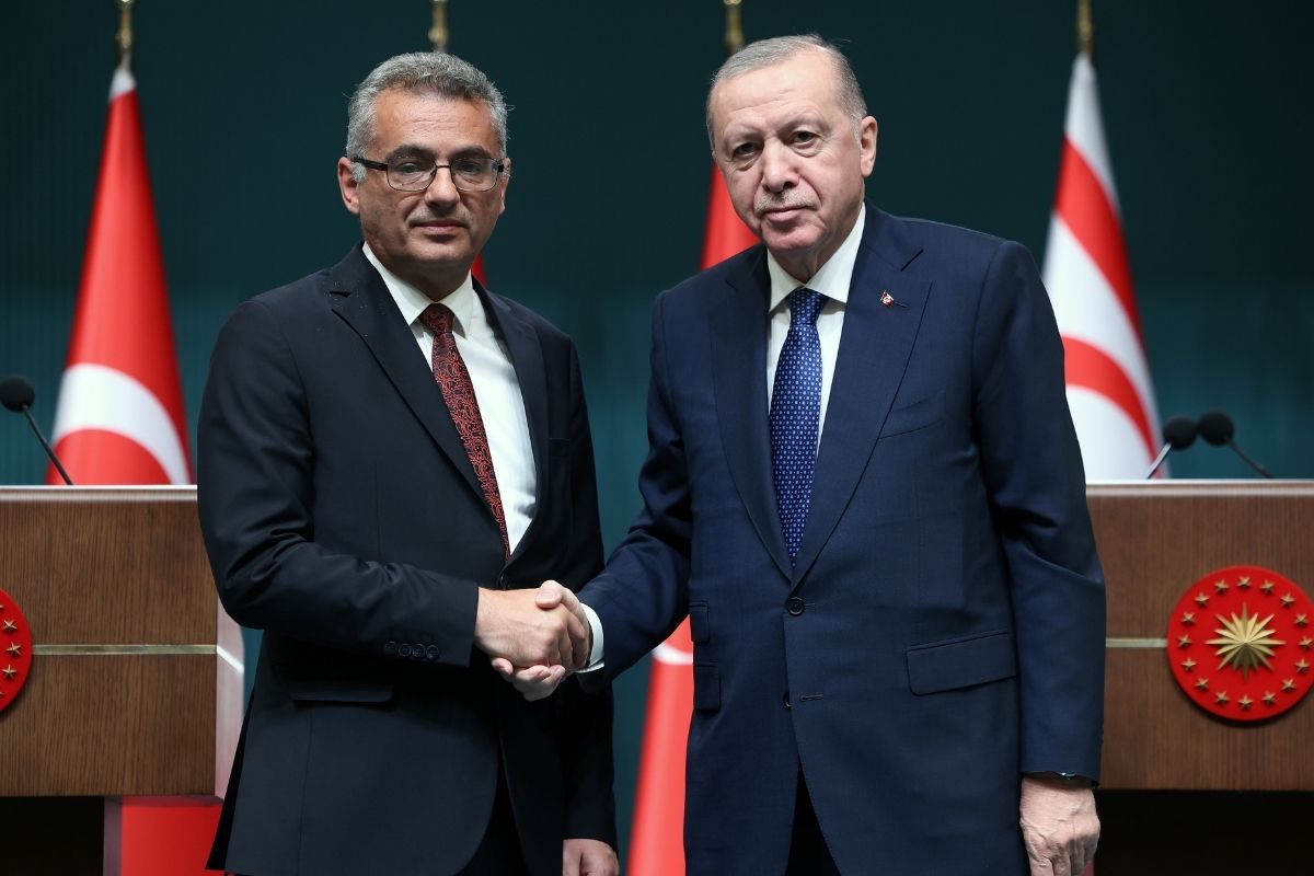 Cumhurbaşkanı Erdoğan, KKTC Cumhurbaşkanı Tufan Erhürman'la görüştü, Kıbrıs'ta iki devletli çözüm mesajı verdi