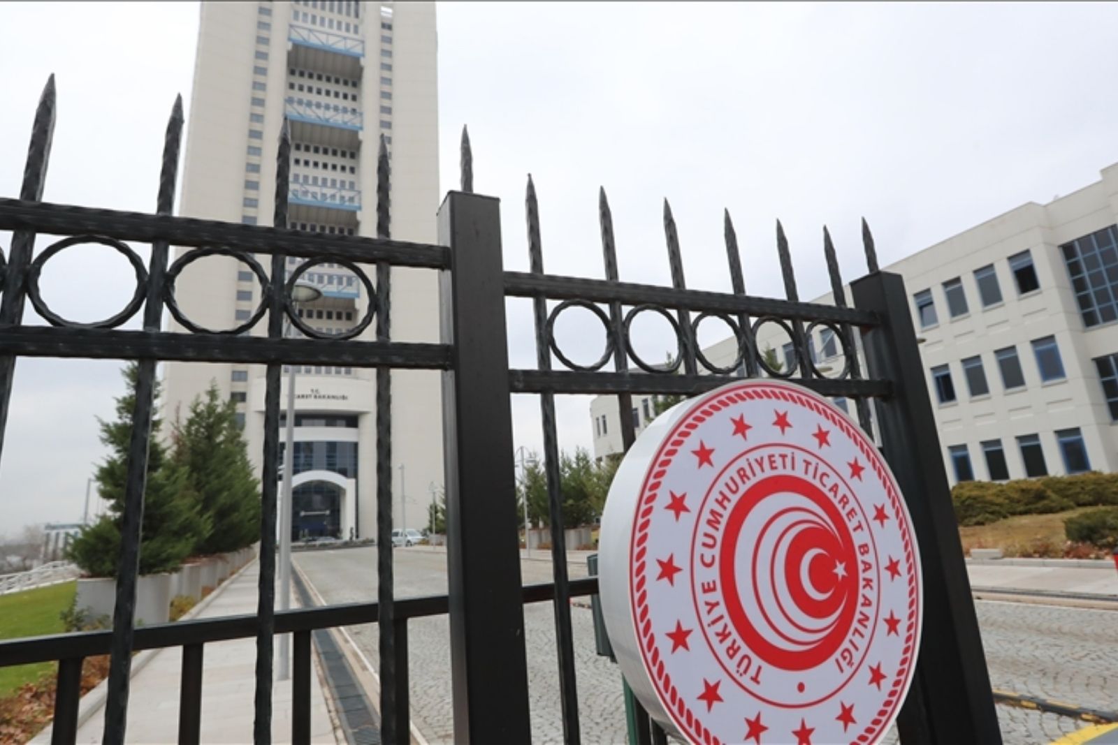 Gümrüklerde yerli plakalı taşıtların trafik sicil verileri anlık Ticaret Bakanlığı sistemlerine aktarılacak