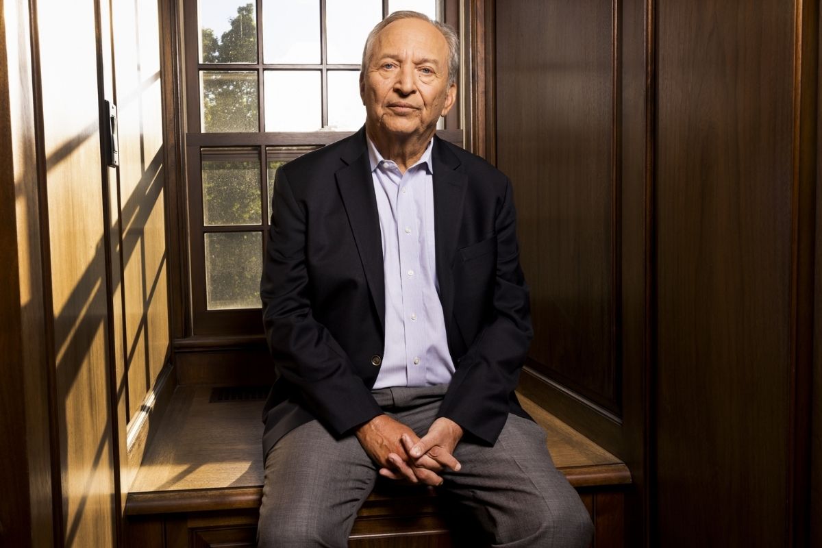 Epstein dosyasında adı geçen eski ABD Hazine Bakanı Larry Summers, OpenAI yönetim kurulundan istifa etti