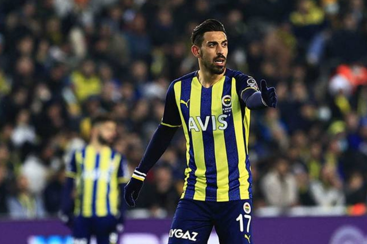 Fenerbahçe Teknik Direktörü Tedesco kadro dışı İrfan Can Kahveci’nin ocak kampında durumunu değerlendirecek