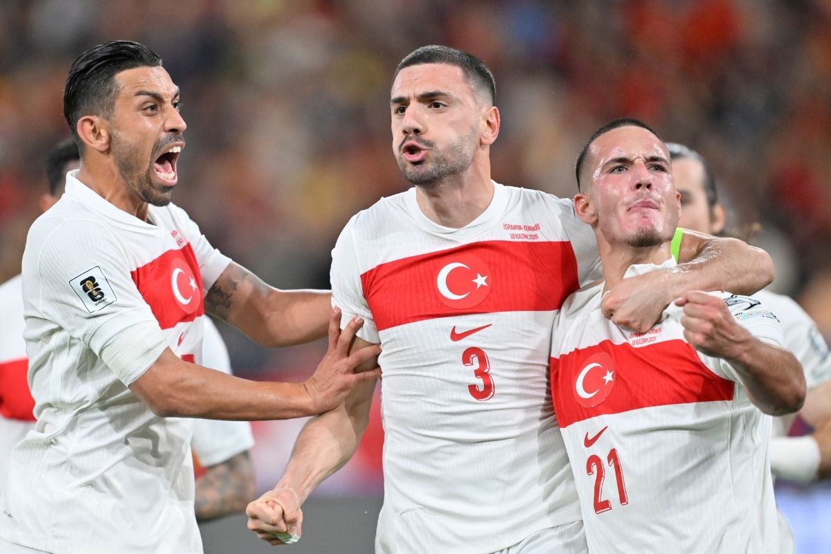 Merih Demiral'ın İspanya maçı sonrası unuttuğu 150 bin euroluk saat ve iki yüzüğü bulundu