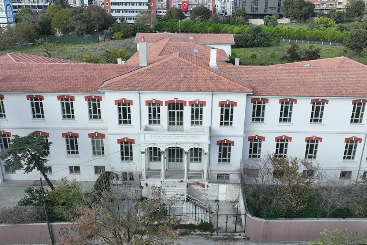 Balıklı Rum Hastanesi çocuk psikiyatri bölümünde 112 milyon TL’lik sahte reçete skandalı ortaya çıktı, doktor ve eczacılar gözaltına alındı