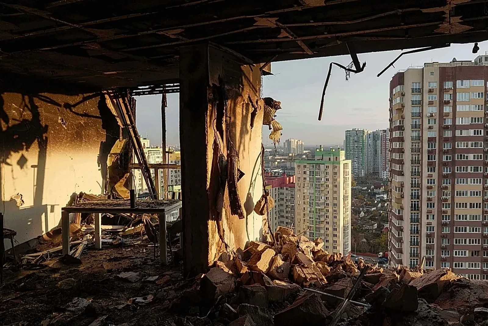 Rusya, Azerbaycan Kiev büyükelçiliğini vurduğunu kabul etti