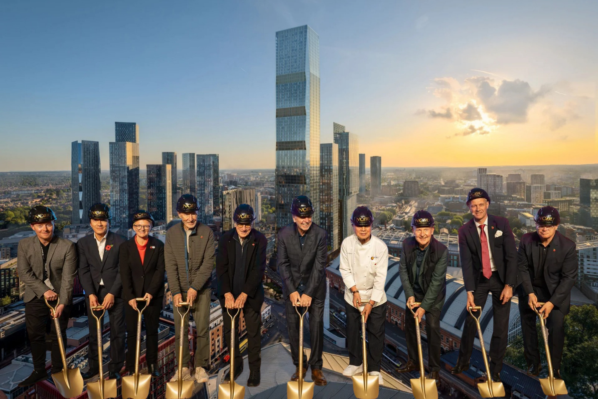 Robert De Niro, içinde 160 odalı lüks otelinin yer alacağı 360 milyon sterlinlik Manchester gökdelenine yatırım yaptı