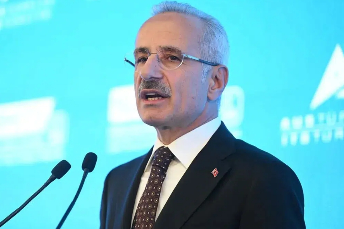 Bakan Uraloğlu Bursa’ya 2026 yılında Ankara ve İstanbul’dan yüksek hızlı trenle seyahatin başlayacağını açıkladı