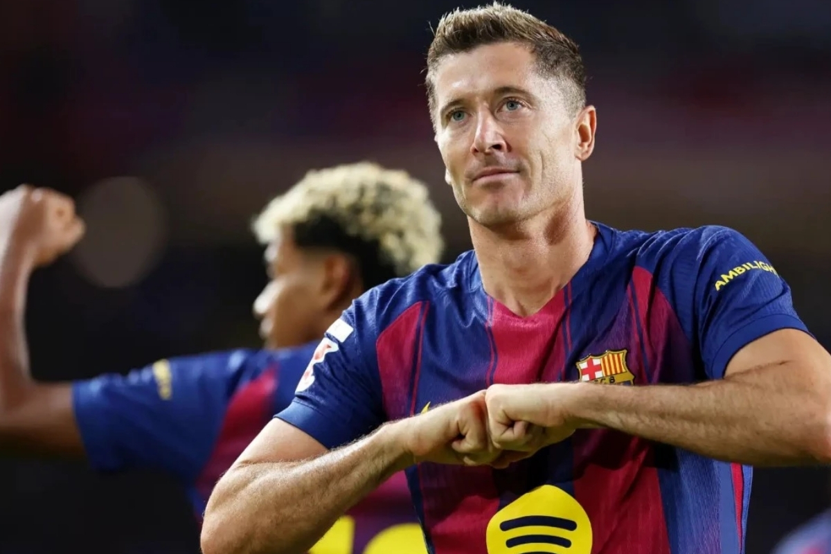 Fenerbahçe Robert Lewandowski için ilk teması kurdu ve 1 buçuk yıllık teklif iletti