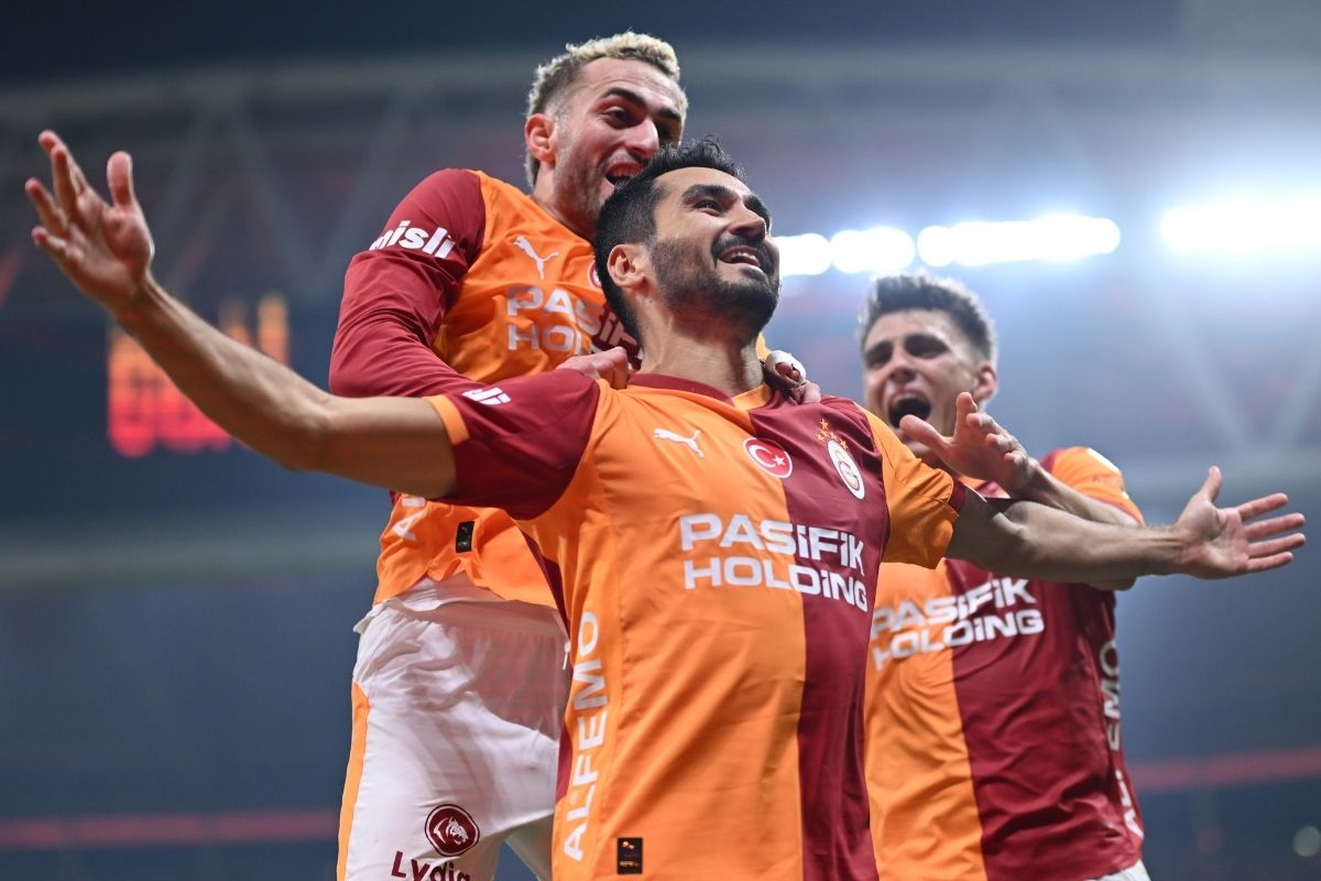 Galatasaray, geriye düştüğü karşılaşmada Gençlerbirliği'ni ikinci yarıda attığı gollerle mağlup etti